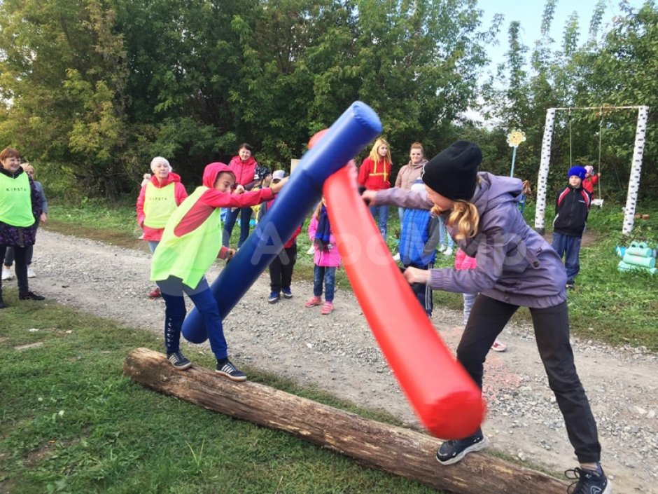 Командный игровой реквизит Бабука — надувная дубина для забав и состязаний