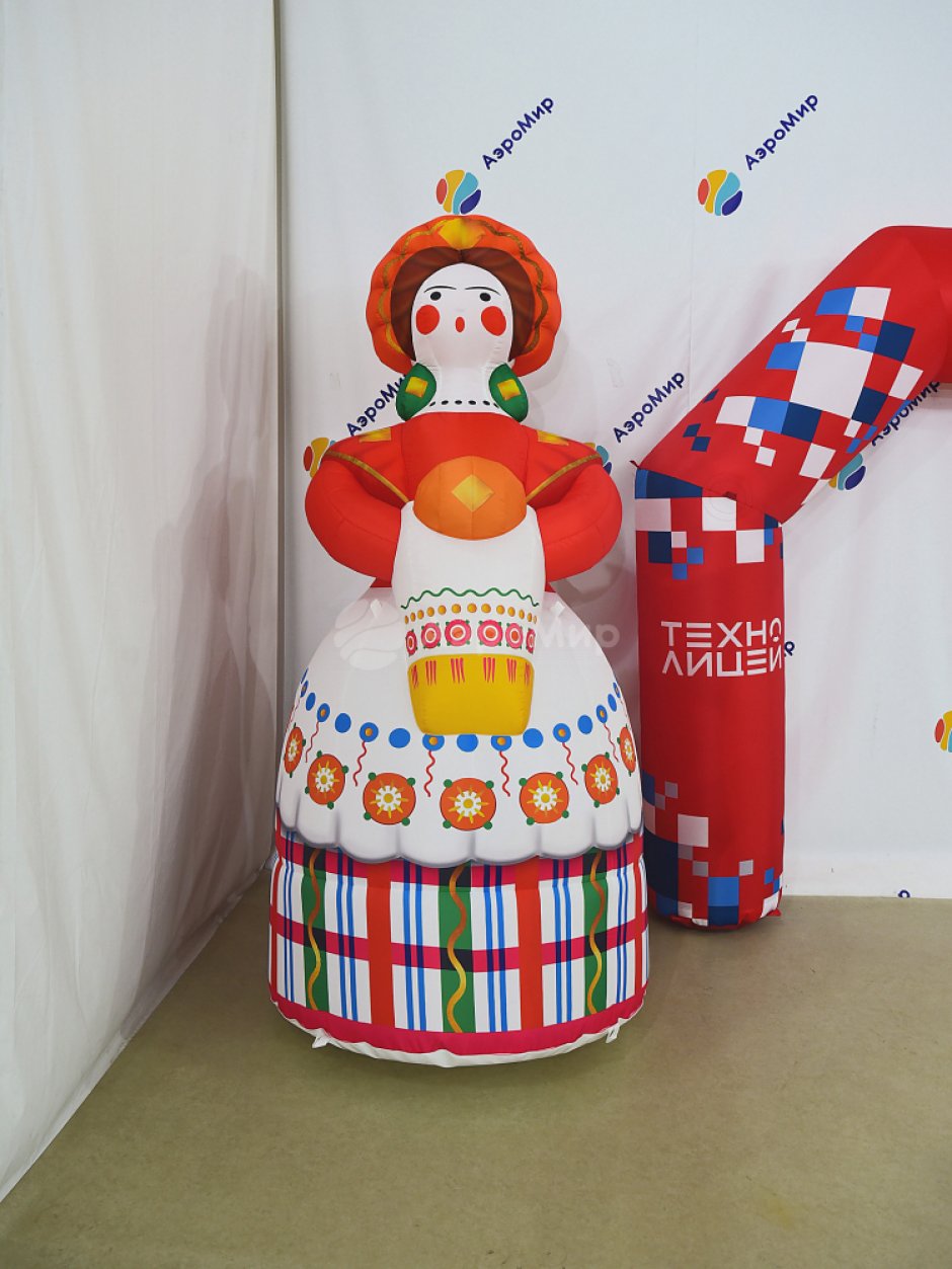 Надувная фигура Барыня на масленицу