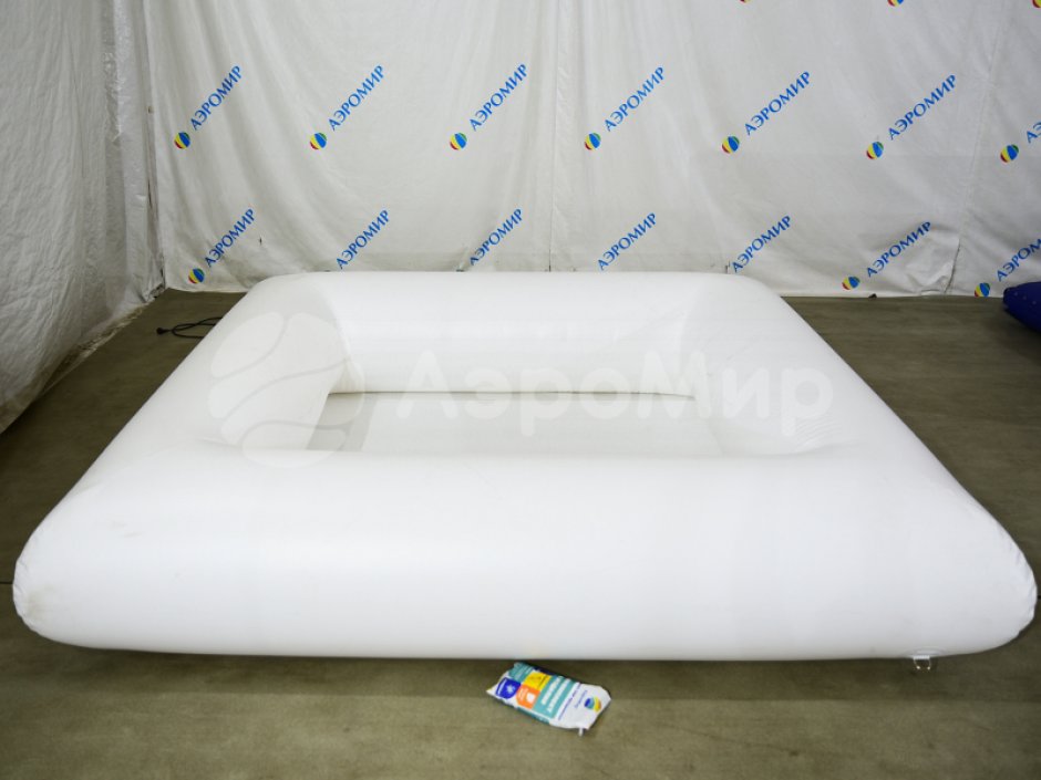 Надувной бассейн