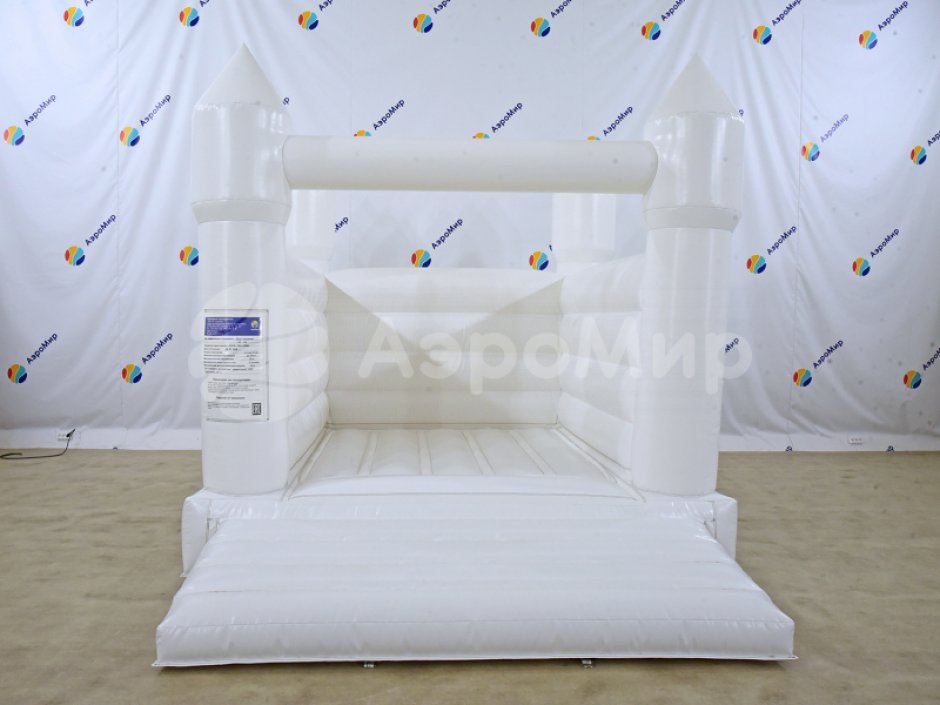 Надувной белый батут — для свадебного торжества, выставки, шоу, проката или аренды