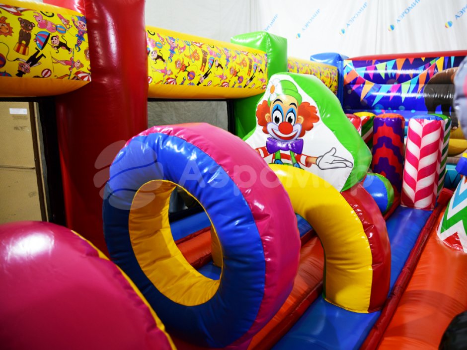 Надувной батут Цирк с горками и батутной ареной на 56 м²