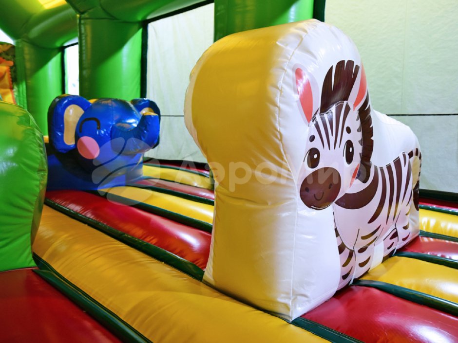 Надувной батут Джунгли — с крышей на 75 м²