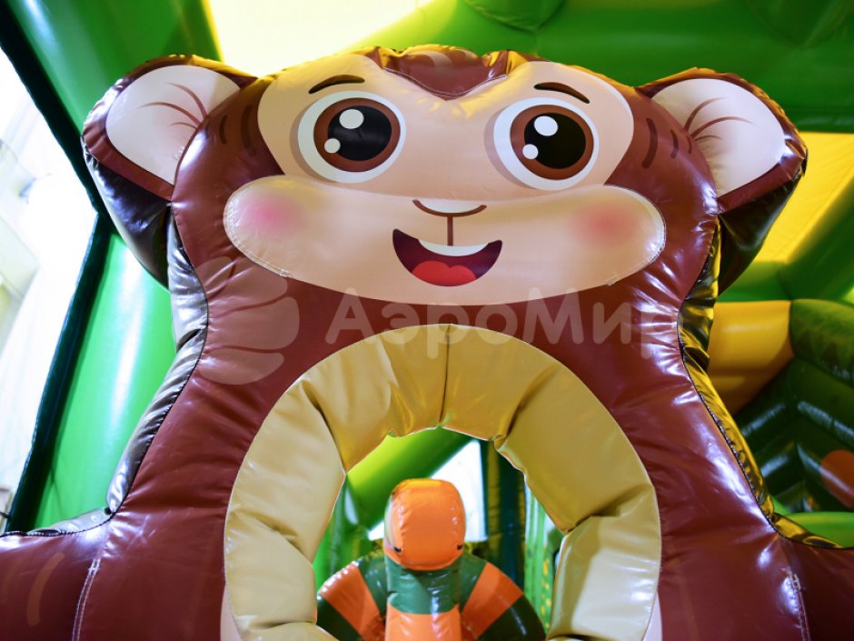 Надувной батут Джунгли — с крышей на 75 м²