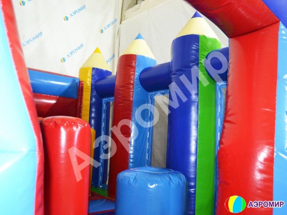 Надувной батут Карандаши — маленький надувной батут на 16 м²