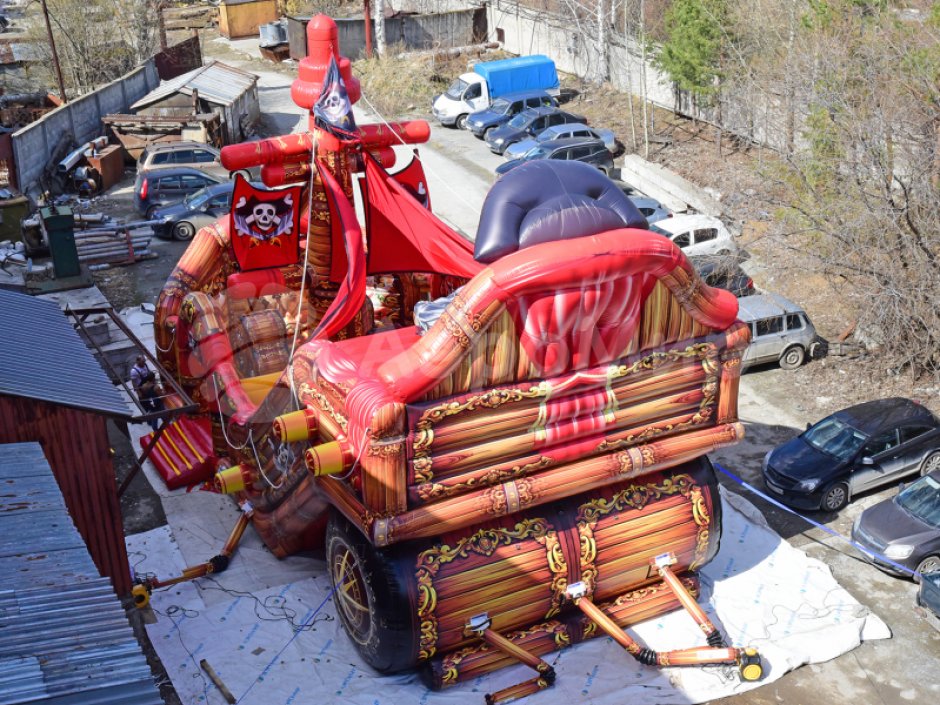 Пиратский корабль