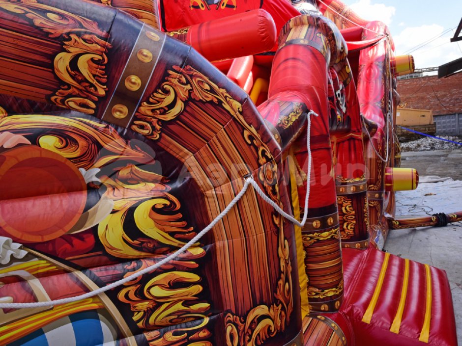 Пиратский корабль