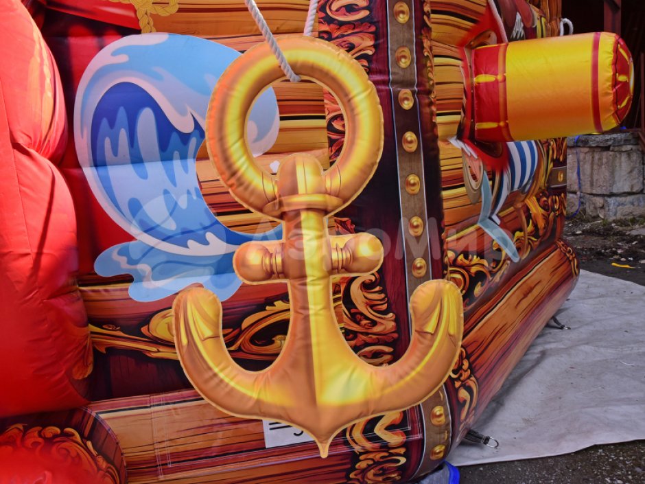 Пиратский корабль