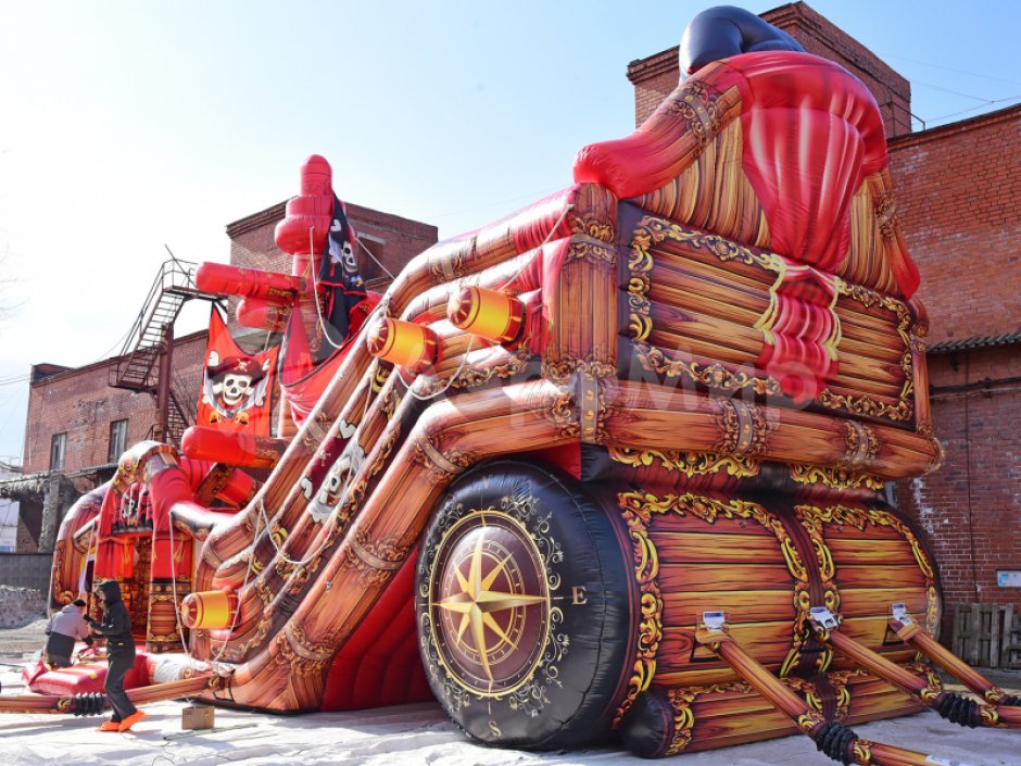 Пиратский корабль