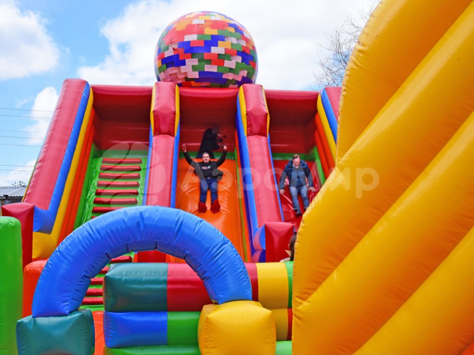 Большой надувной Батут легопарк— с горками и батутной ареной