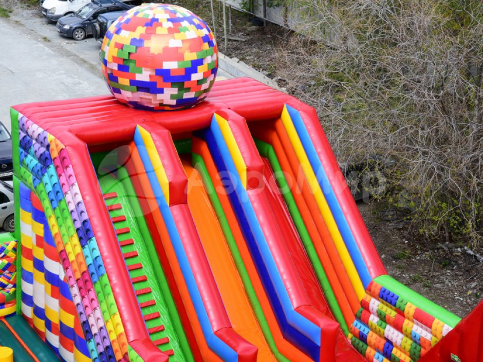 Большой надувной Батут легопарк— с горками и батутной ареной