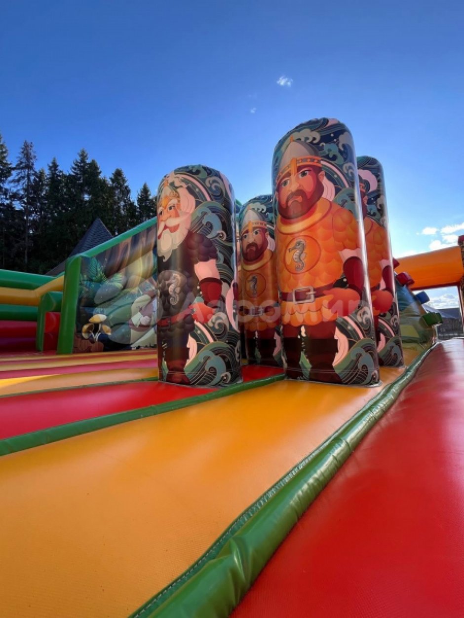 Надувной батутный комплекс Лукоморье — большой коммерческий аттракцион на 85 м²