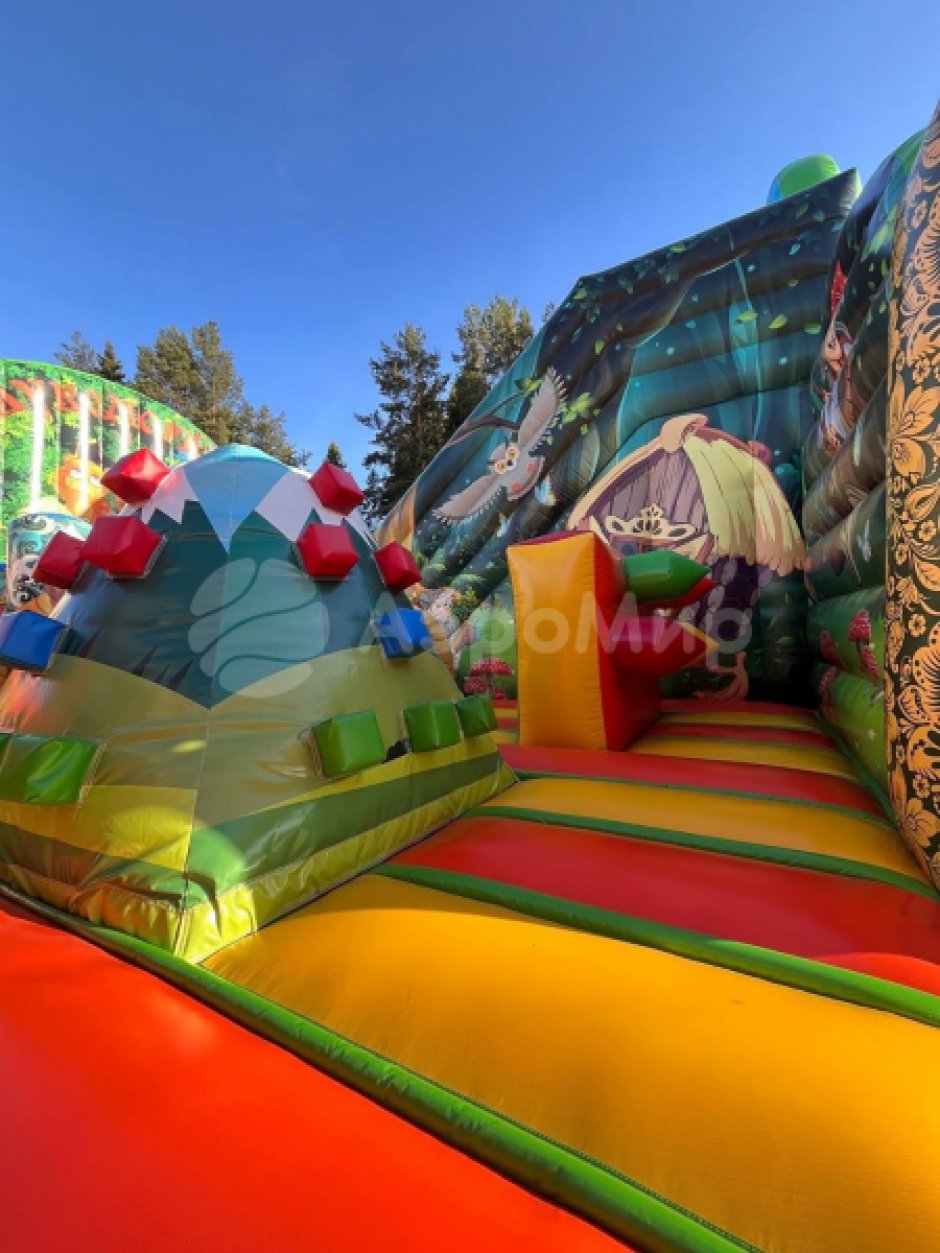 Надувной батутный комплекс Лукоморье — большой коммерческий аттракцион на 85 м²