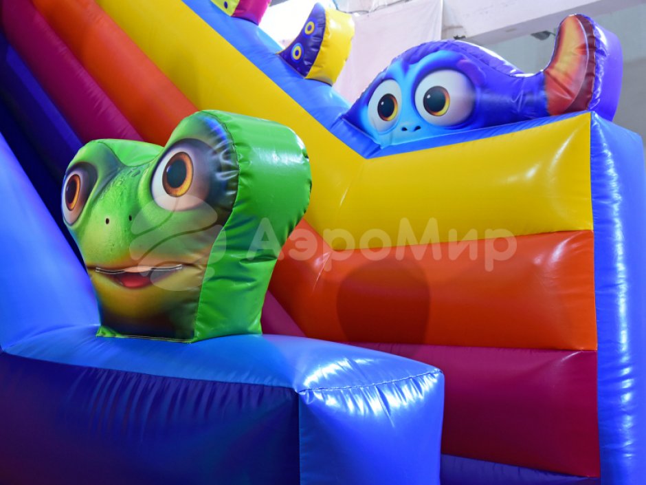 Большой надувной батут горка Монстрики — батут для бизнеса с горкой ↑3,5 м. на 39 м²