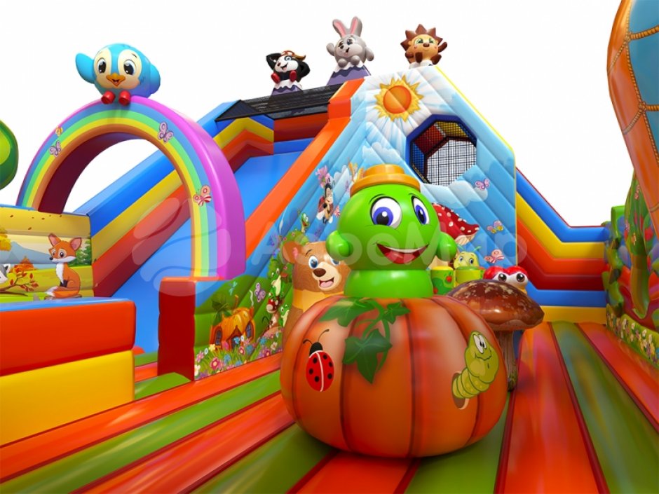 Надувной батут «На опушке» с горкой и батутной ареной на 86 м²