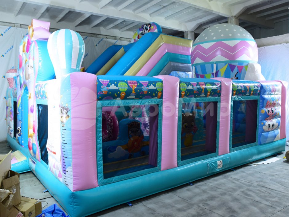 Надувной батут Путешествие — площадь около 75 м²