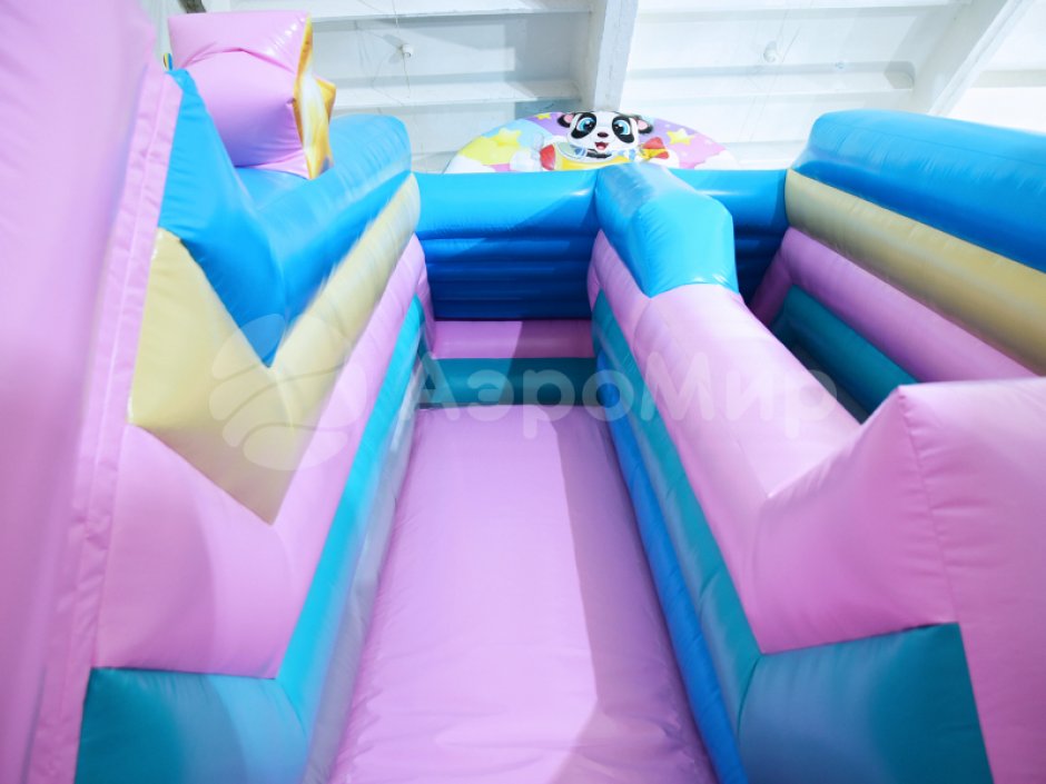 Надувной батут Путешествие — площадь около 75 м²