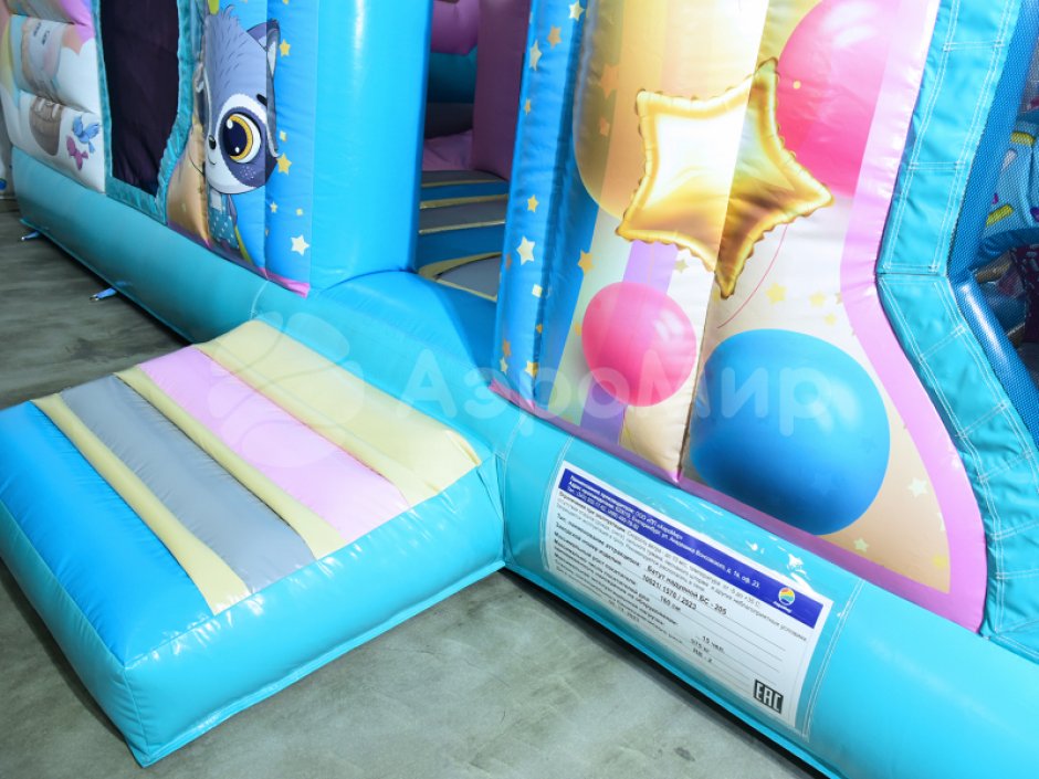 Надувной батут Путешествие — площадь около 75 м²