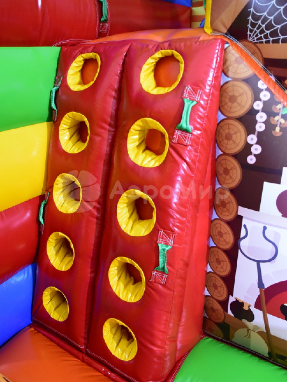 Надувной батут Теремок — небольшой коммерческий аттракцион на 27 м²