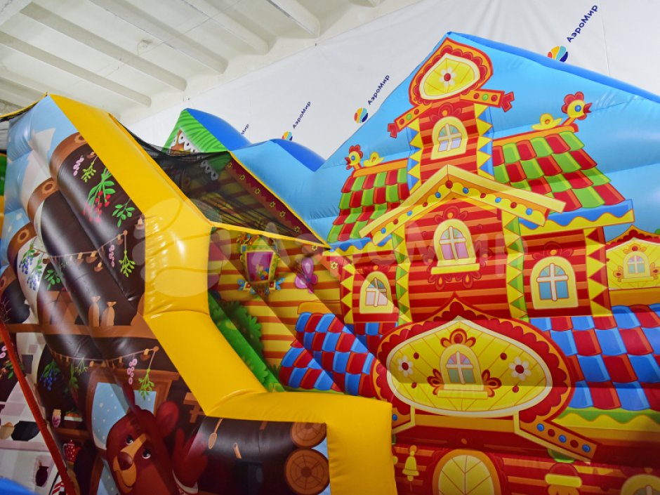 Надувной батут Теремок — небольшой коммерческий аттракцион на 27 м²