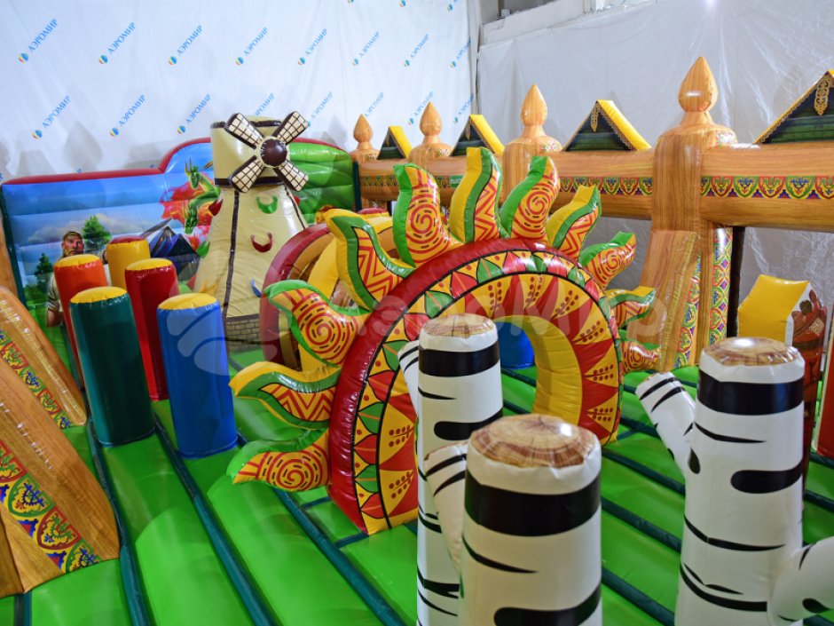 Тридевятое царство — большой авторский батут на 66 м²