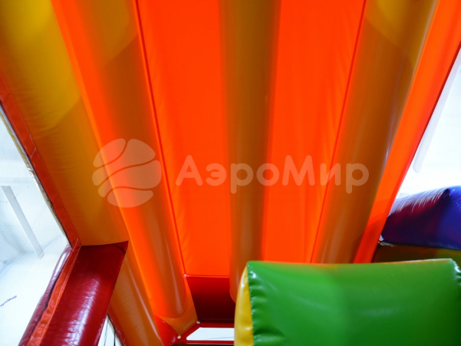Надувной батут вечеринка — коммерческий надувной батут с крышей на ~25 м²