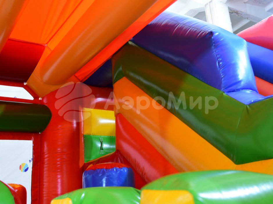 Надувной батут вечеринка — коммерческий надувной батут с крышей на ~25 м²