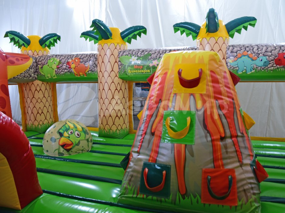 Надувной батут Затерянный мир — авторский коммерческий надувной батут на 40 м²