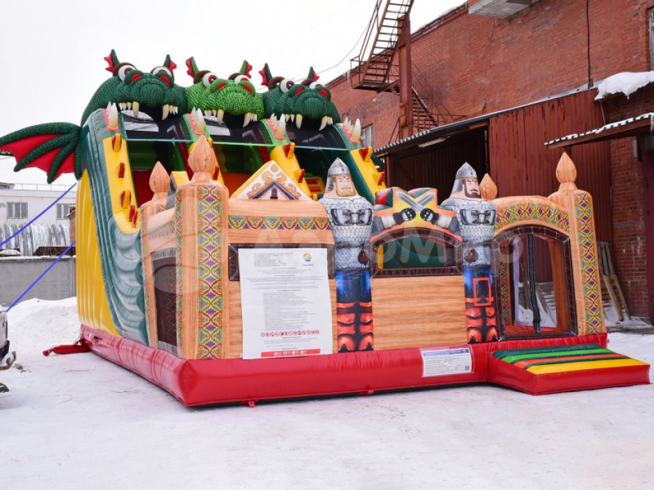 Большой надувной батутный комплекс Змей Горыныч