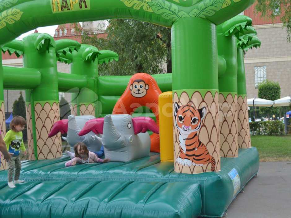 Надувной батут Сафари — небольшой, коммерческий на 17,5 м²