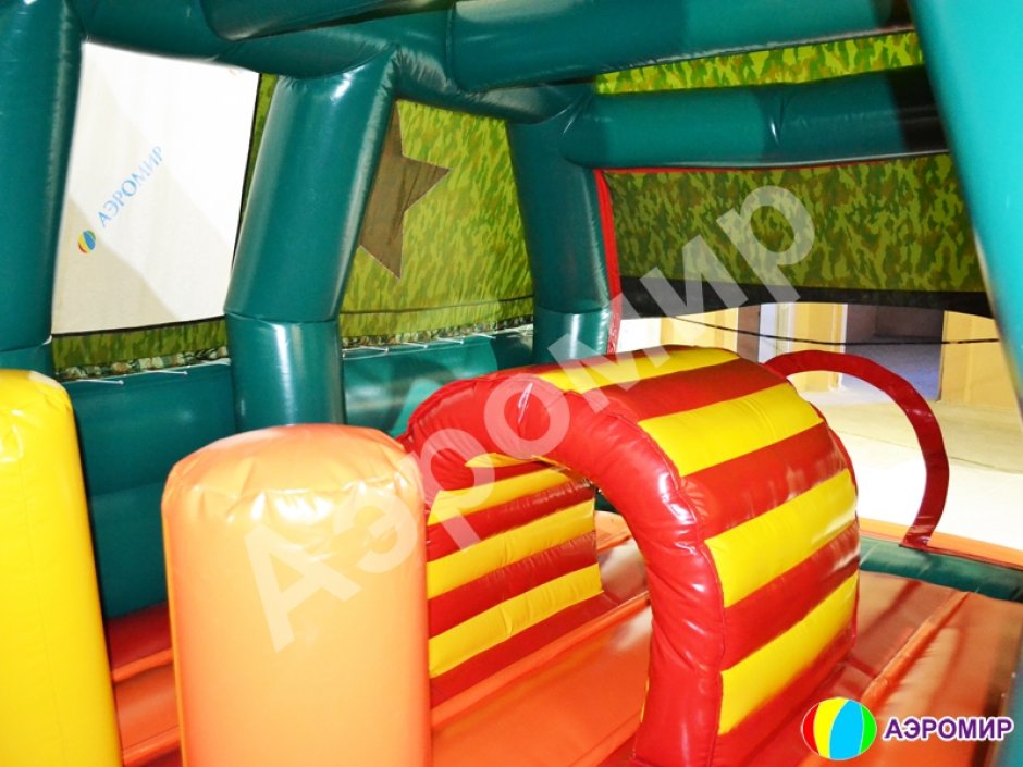 Надувной батут Танк — авторский батут с крышей на 24 м²