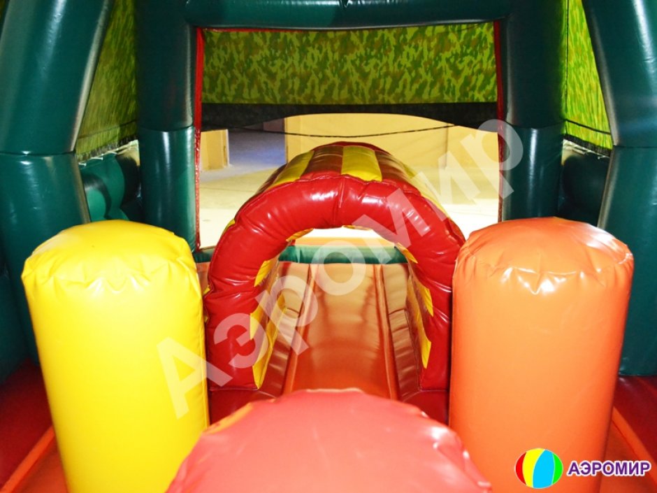 Надувной батут Танк — авторский батут с крышей на 24 м²