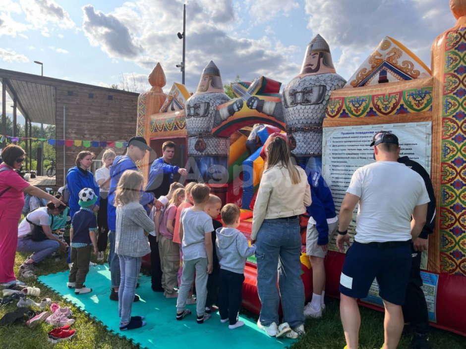 Надувной батут Большой Змей Горыныч — большой авторский батут-горка на 66 м²