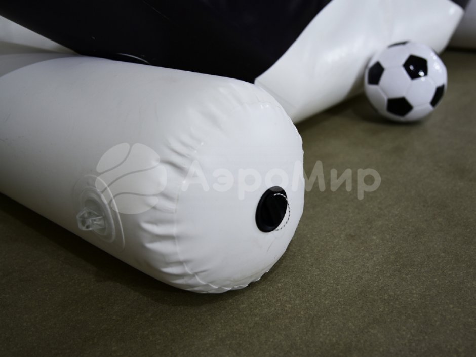 Бей пенальти — игровой футбольный аттракционы на меткость