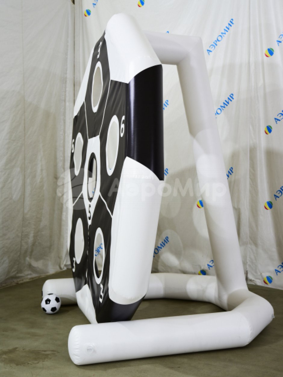 Бей пенальти — игровой футбольный аттракционы на меткость