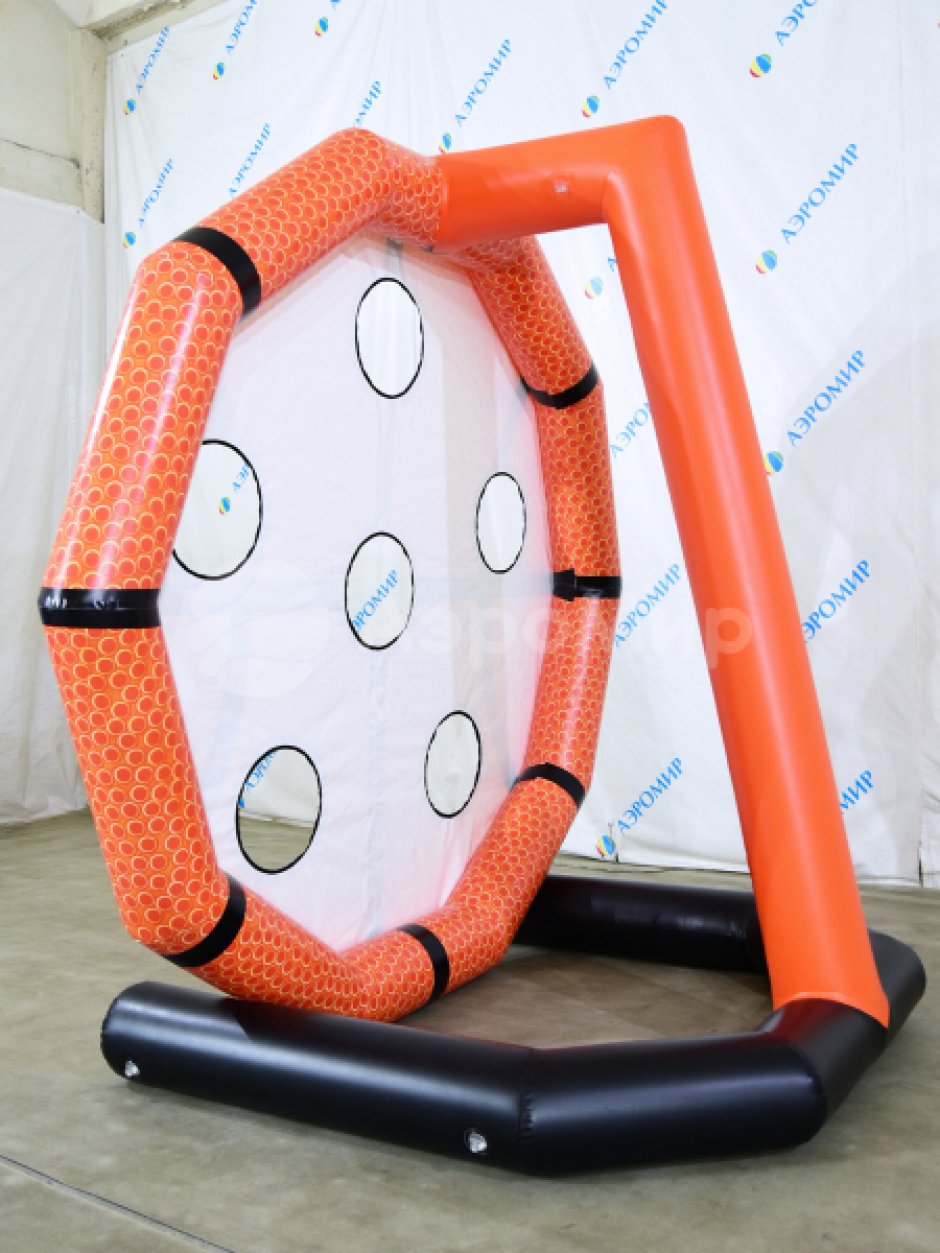 Бей пенальти — игровой футбольный аттракционы на меткость