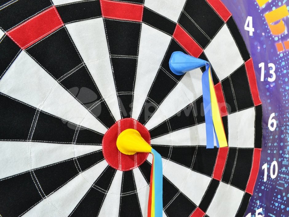 3 в кубе — игровой аттракцион бейсбол, крестики-нолики и дартс