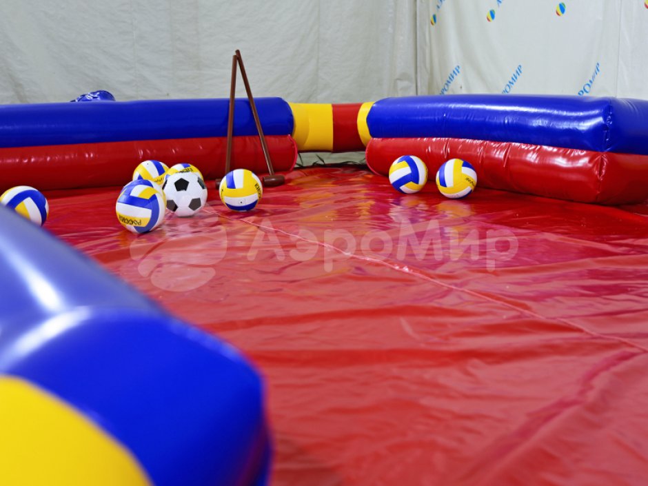 Бильярдбол — надувной гигантский бильярд