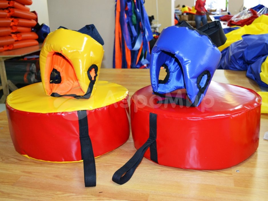 Бой подушками — игровой реквизит для шуточных боев