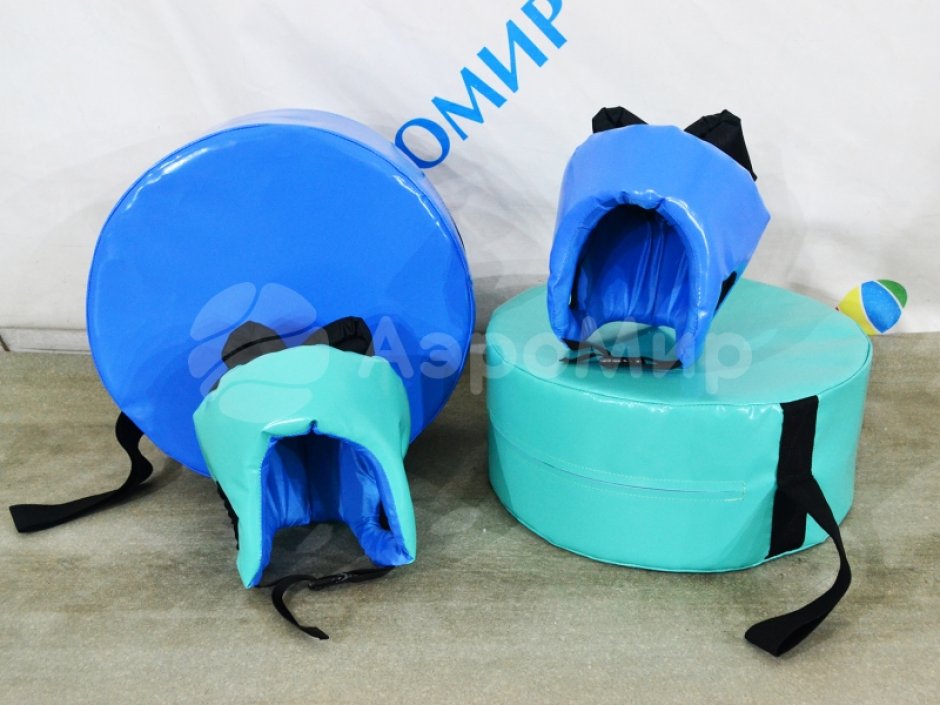 Бой подушками — игровой реквизит для шуточных боев