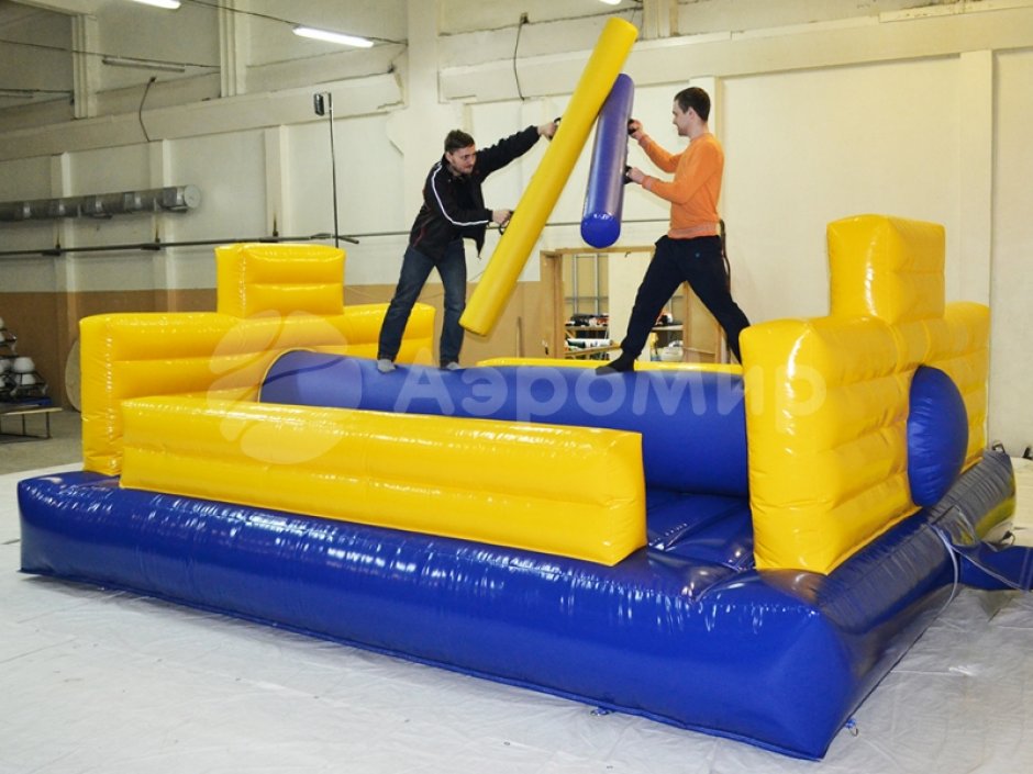 Бой на бревне — командный аттракцион на два участника