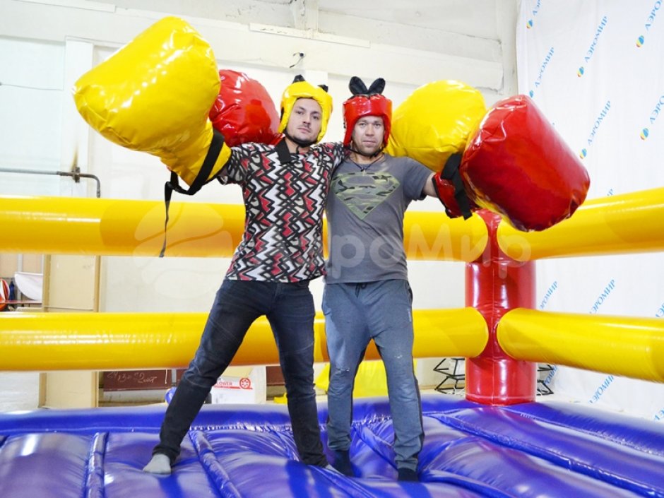 Бойцовский клуб — командный аттракцион для шуточных боев