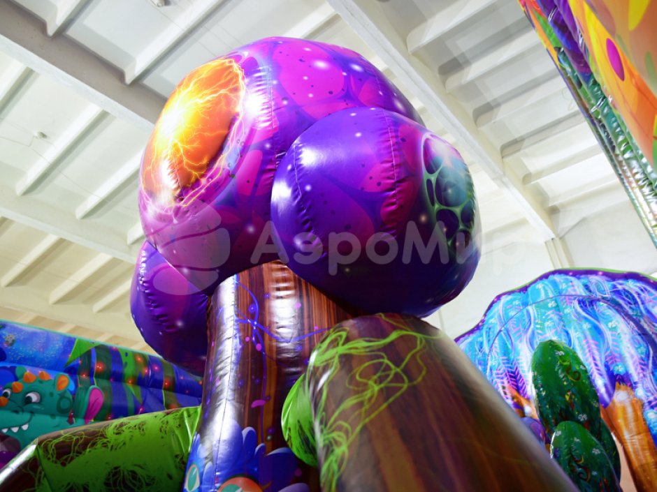 Большая фантазия — надувной батут площадью 110 м²
