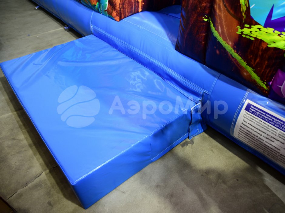 Большая фантазия — надувной батут площадью 110 м²