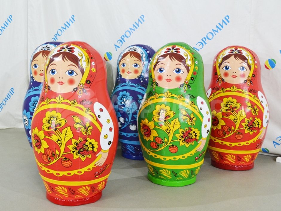 Большие надувные кегли с мячом