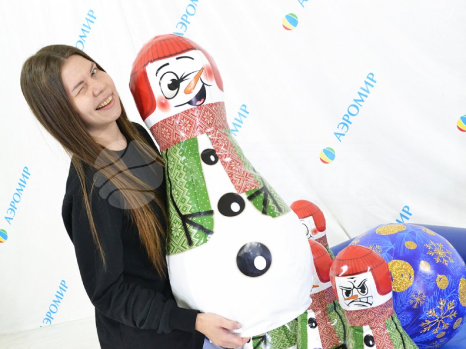 Гигантский боулинг — надувное игровое поле и мягкие кегли больших размеров