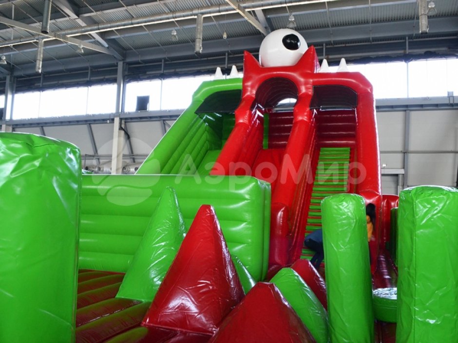 Гигантский надувной батут Бука-Парк — айр парк общей площадью 302 м²