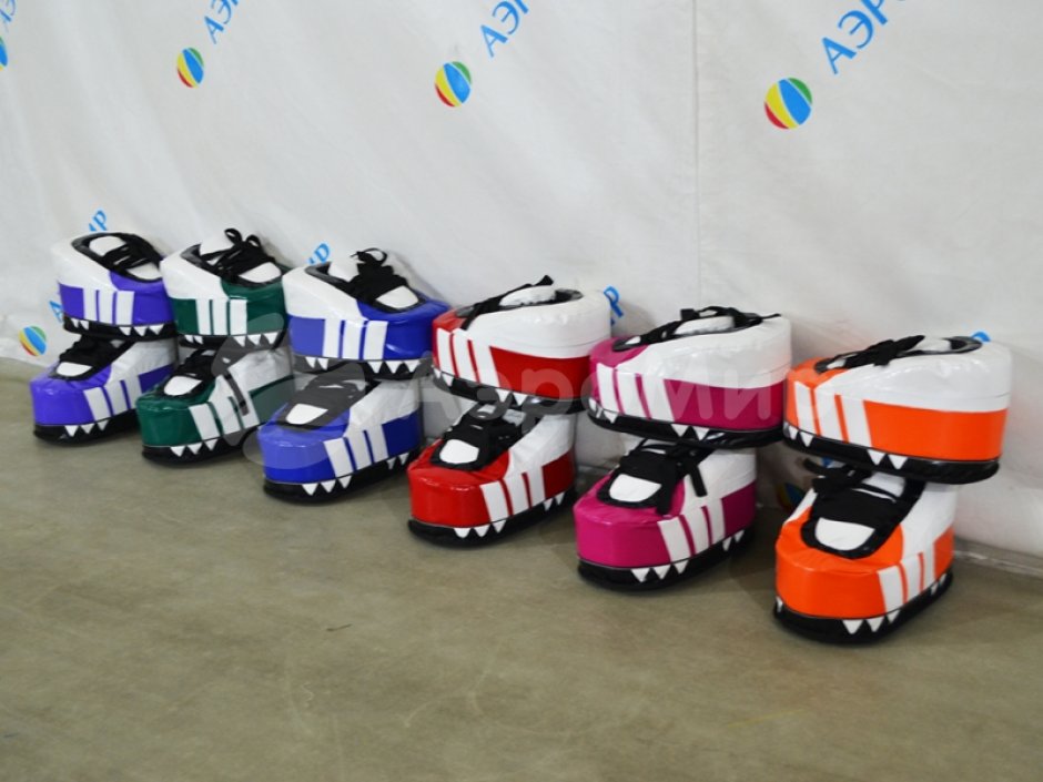 Гигантские бутсы — для эстафет, конкурсов и веселых забегов