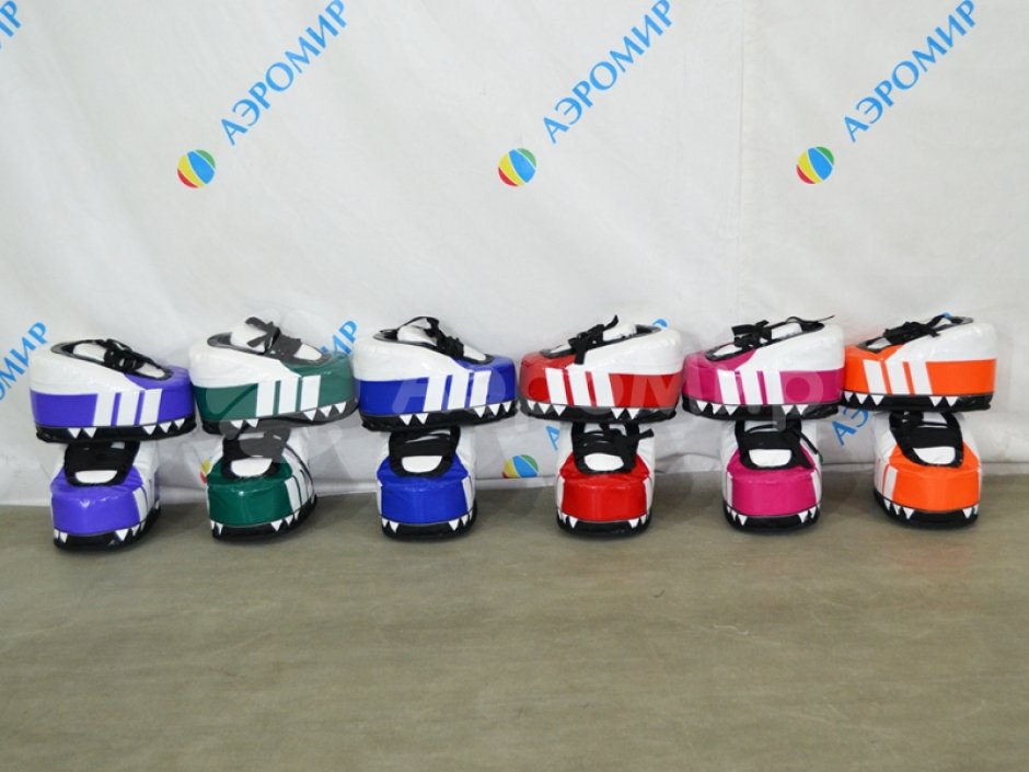 Гигантские бутсы — для эстафет, конкурсов и веселых забегов