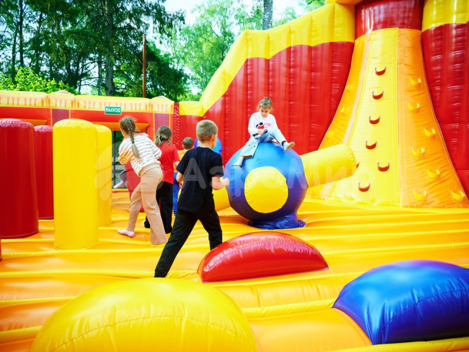 Коммерческий надувной Царь батут, площадью 100 м²