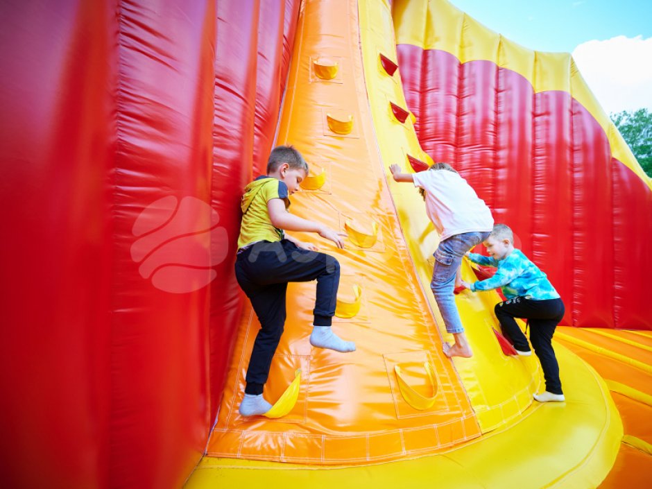 Коммерческий надувной Царь батут, площадью 200 м²